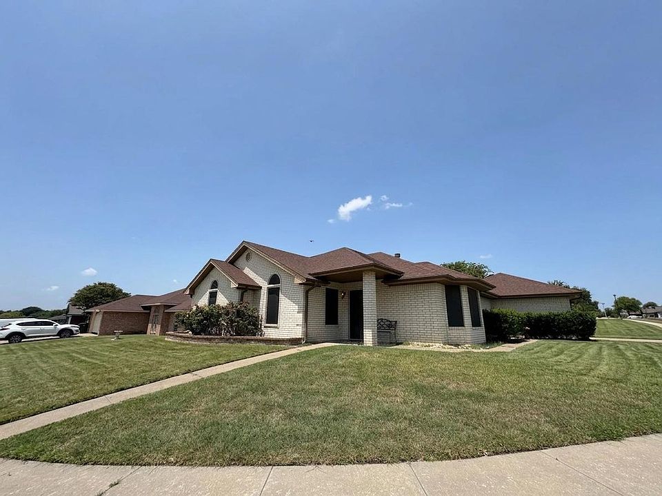 2nd image of 3817 Oak Valley Dr