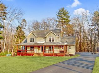 186 Little Walker Rd, Shohola, PA 18458