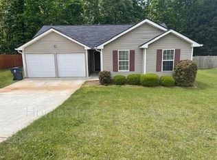 7070 Mahogany Dr, Fairburn, GA 30213