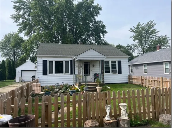 1511 E Elm St, Streator, IL 61364