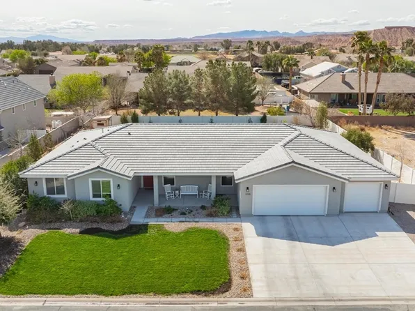 1395 Logandale Dr, Moapa Valley, NV 89021