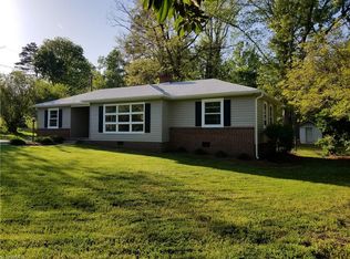 206 Forest Dr, Thomasville, NC 27360