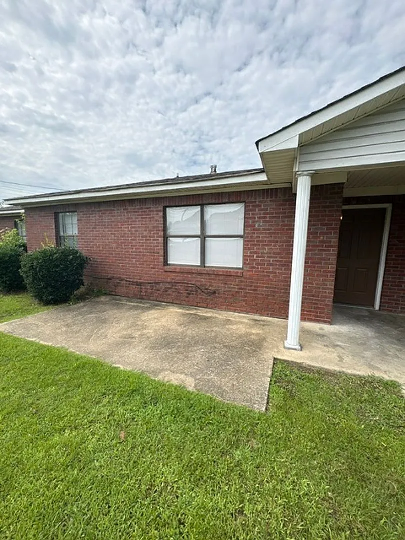296 Homer Rd. (Booneville Apts 2) — Photo 1