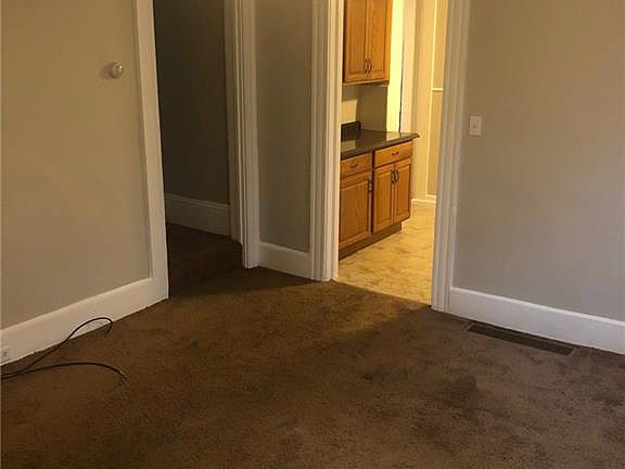 4th image of 6700 Whitney Ave