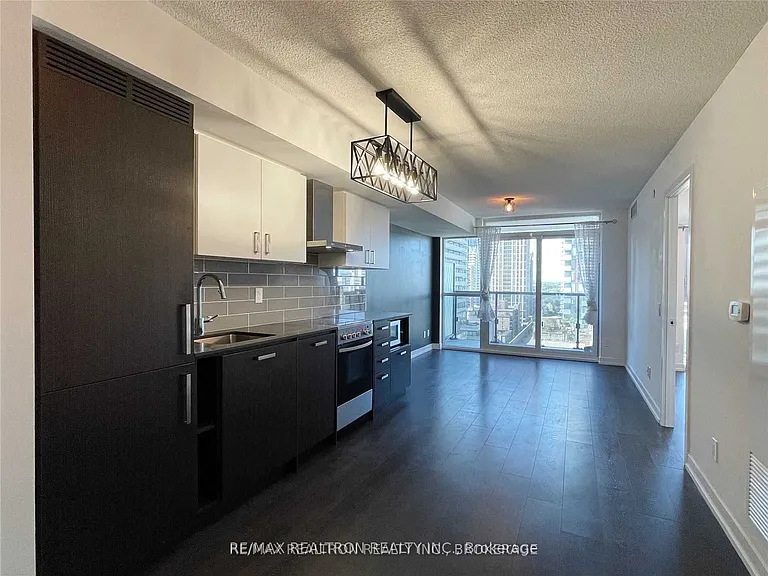 125 Redpath Ave #1404 — Photo 3