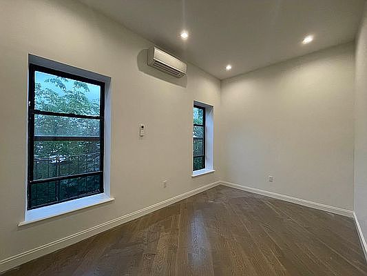 5th image of 1321 Union St #4R