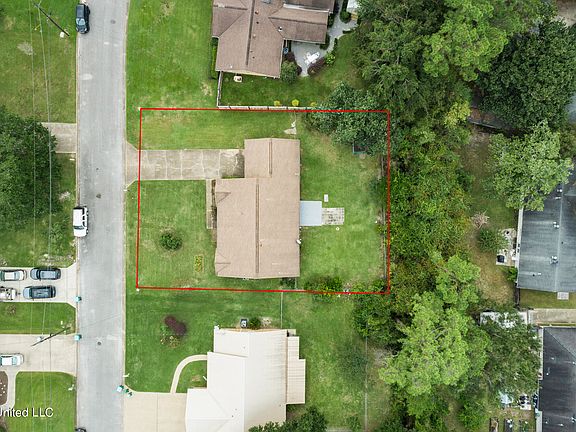 4th image of 1209 Wellington Ln