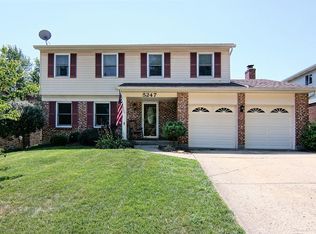 5247 Whitmore Dr, Cincinnati, OH 45238