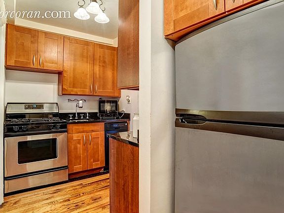 5th image of 433 W 34th St APT 5K