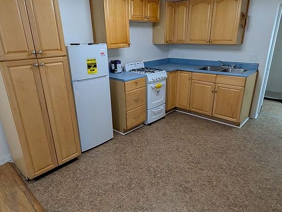 4th image of 4515-4521 56th St #2115011-05