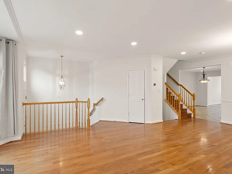 42685 Rolling Rock Sq — Photo 5