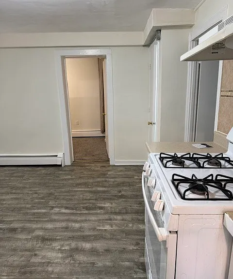 1608 Greenleaf St #1 — Photo 4
