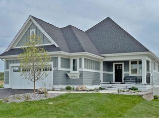 9105 Mills Dr, Chanhassen, MN 55317