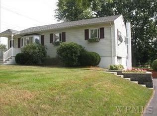 1 Elk Rd, Hopewell Junction, NY 12533