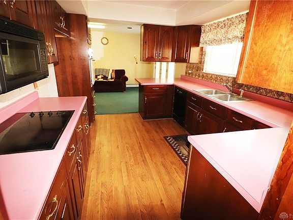 5th image of 1429 Lemcke Rd