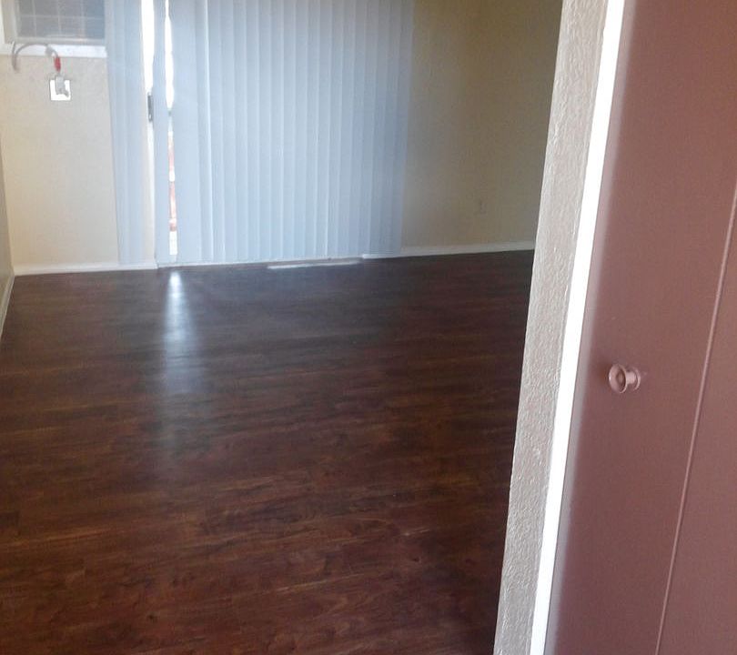 1st image of 825 S Telshor Blvd #42