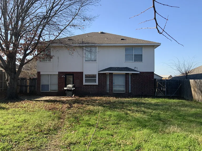 705 Little Fox Ln — Photo 17