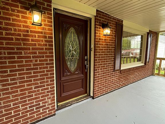 5th image of 576 Greenway Dr