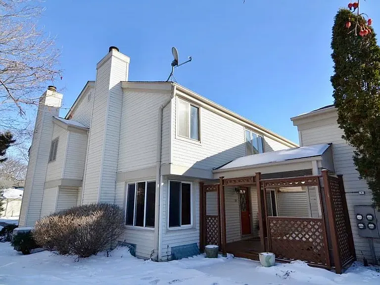 105 Bordeaux Ct — Photo 7