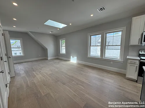 51 Fairbanks St Photo 1