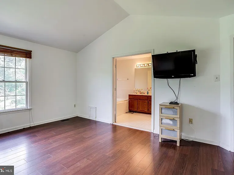 6212 Briar Ct — Photo 16