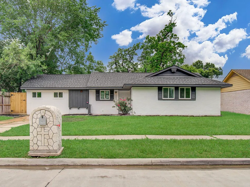 9259 Richland Dr