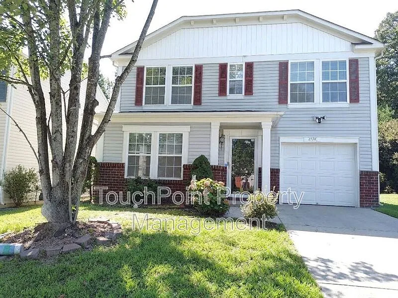 4 bed, 2.5 bath, 2300 sqft, $1,795 — Photo 1