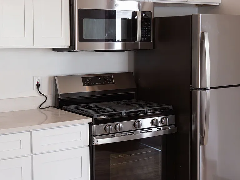 367 Spruce St #2 — Photo 2