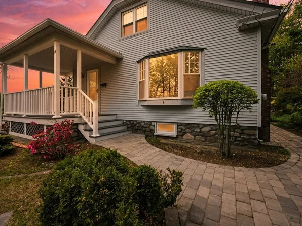 18 Maple St, Auburn, MA 01501
