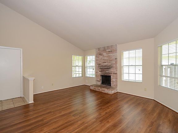 5th image of 14007 Clear Forest Dr