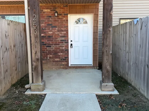 257 W Ecology Dr, Farmington, AR 72730