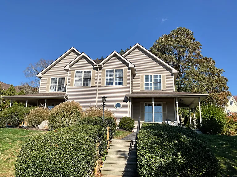 57B E Pattagansett Rd #B — Photo 14