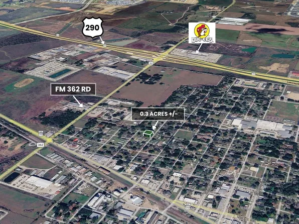 2803 Dewey St, Waller, TX 77484