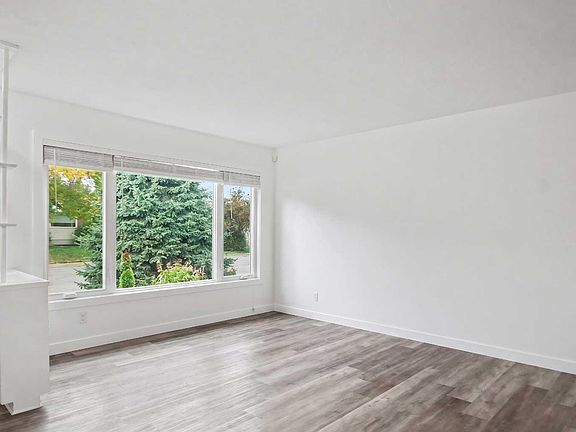 4th image of 2202 35th St SE