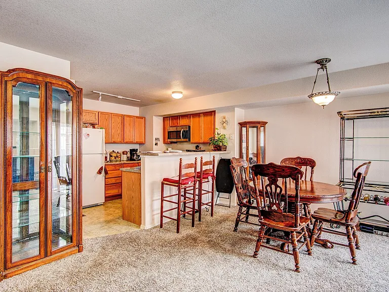 Dining room/kitchen