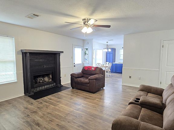 5th image of 9 Raccoon Trl