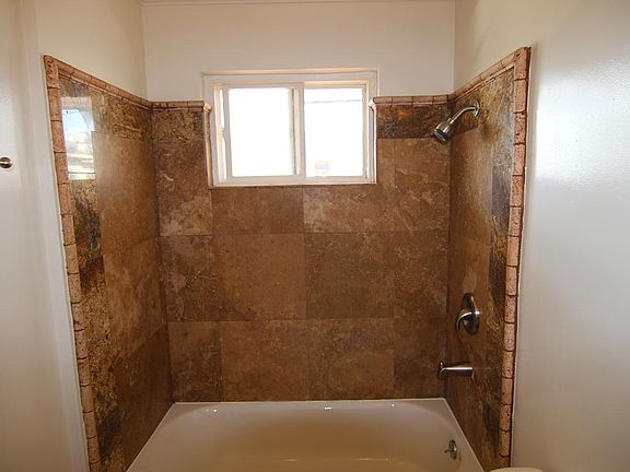 3rd image of 6223 Auckland Ave APT 4