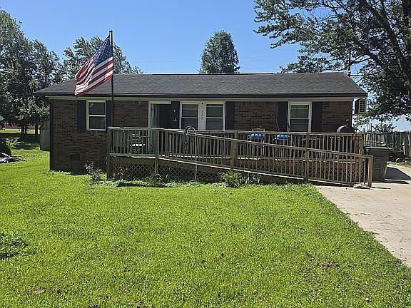 2nd image of 338 Barnett Blvd