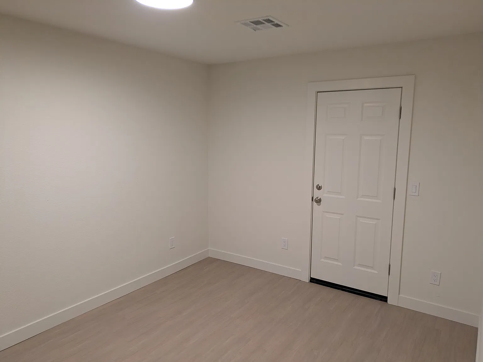 2 bed, 850 sqft, $1,400 — Photo 4