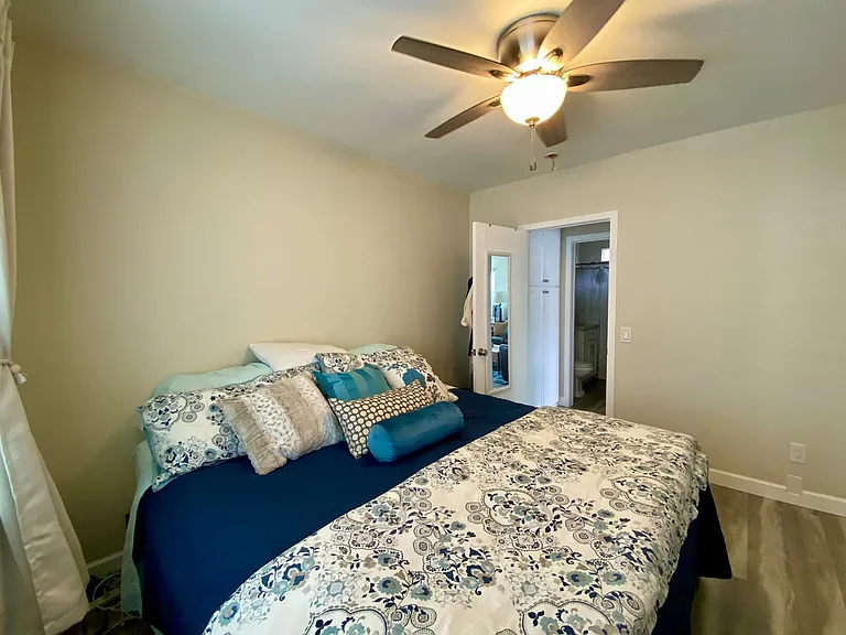 4832 Pescadero Ave — Photo 23