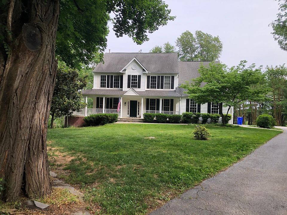 1st image of 3267 Fox Valley Dr
