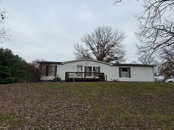 11388 Donavan Rd, Oakley, IL 62501