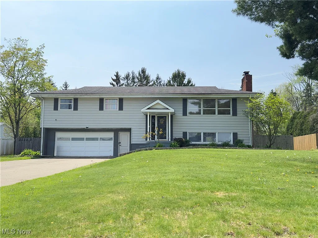 13760 Overcrest St NE photo 1
