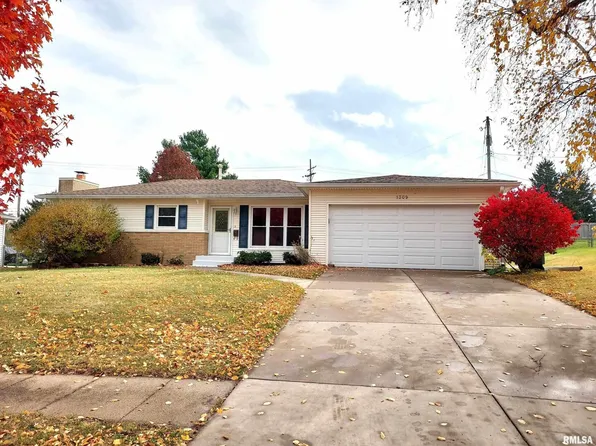 1309 Hilltop Dr, Milan, IL 61264