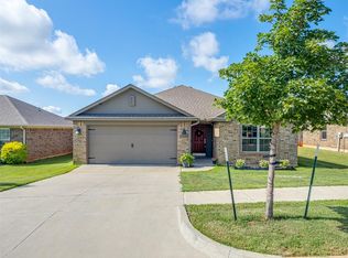 13244 SW 3rd St, Yukon, OK 73099