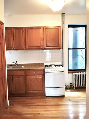 Rented by Warren T Real Estate Corp. | media 17