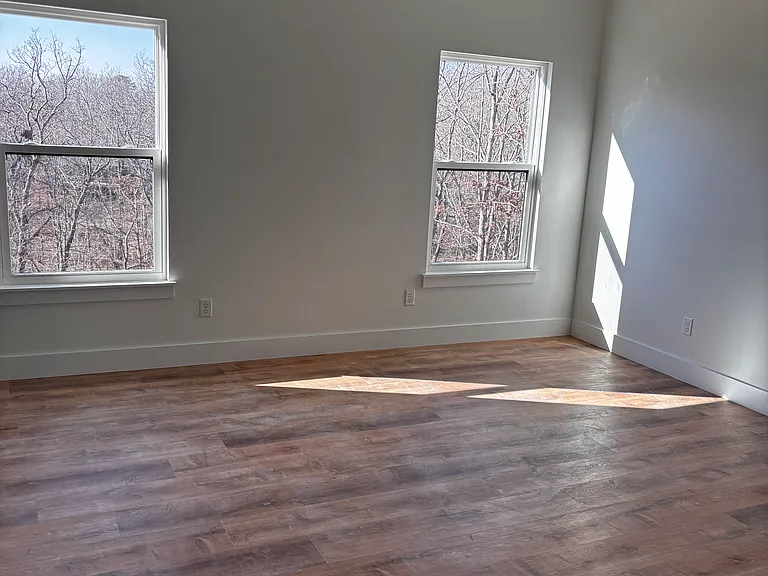 25 Skipton Dr — Photo 3
