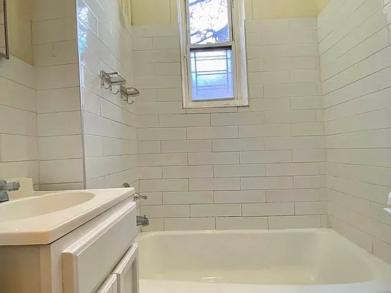 384 Rutland Rd #2R — Photo 6