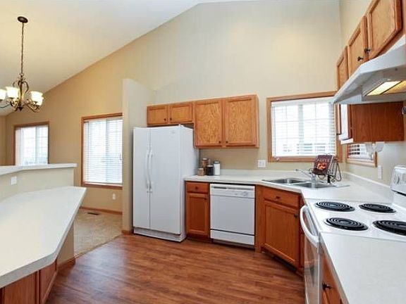 Lots of counter space