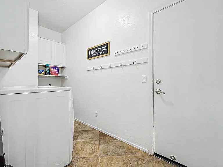 4203 E Los Altos Rd — Photo 37